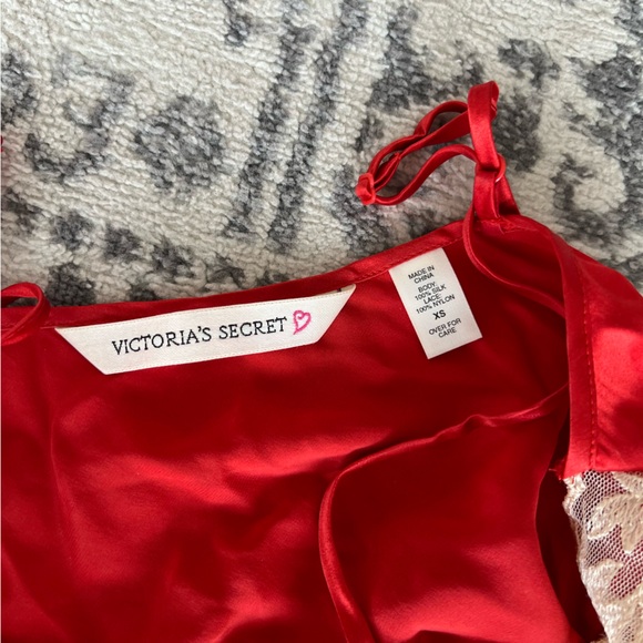 Vintage 100% Silk Victorias Secret 90s red cami and shorts set valentines - Picture 6 of 6